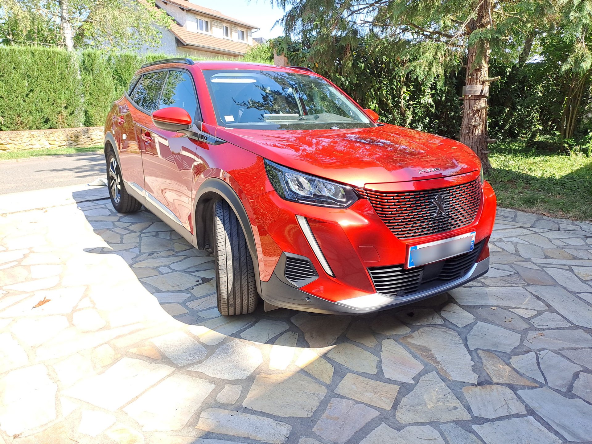 Peugeot e-2008 136ch Allure Pack première main SOH 100%