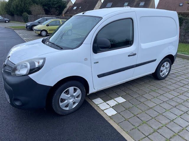 Rare Renault Kangoo Z.E. 33 Extra en achat intégral - Batterie 94% – Sans location