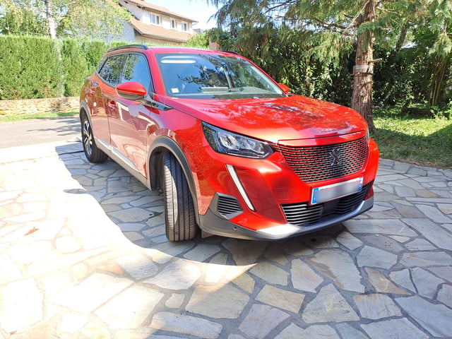Peugeot e-2008 136ch Allure Pack première main SOH 100%