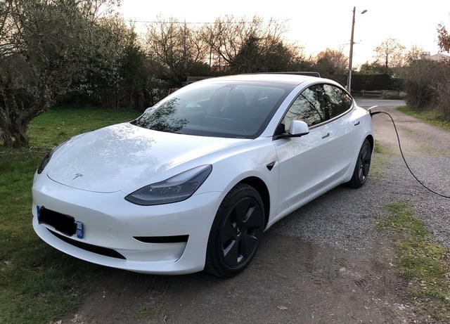 Tesla model 3 propulsion SR+ Blanche