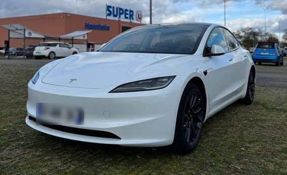 Tesla Model 3 Highland