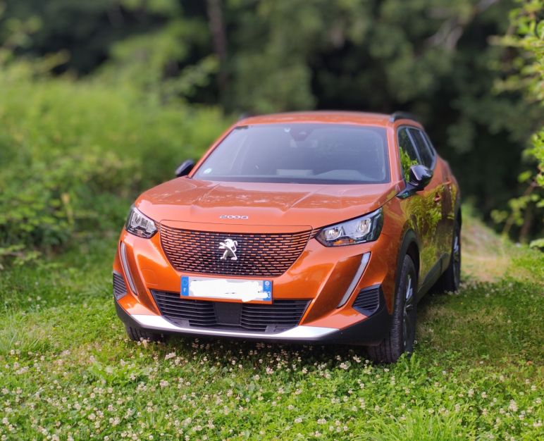 E-2008 électrique comme neuve - Garantie - 11,300 km - 2022